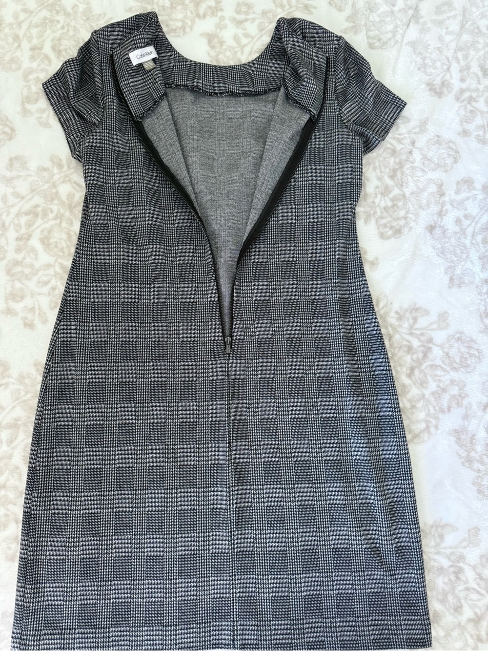 Calvin Klein Black & White Plaid Glen Check Short Sleeve Sheath Dress - Picture 4 of 8